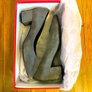 Vaneli sparkling gray velvet heels NWT